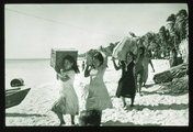 Bikini lakóinak elköltöztetése, 1946. (kép forrása: rampages.us)