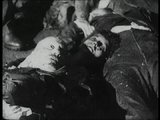 Mussolini és szeretője, Clara Petacci holtteste (kép forrása: footage.framepool.com)