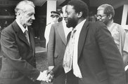 Ian Smith találkozása Joshua Nkomóval (kép forrása: Pinterest)