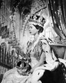 II. Erzsébet koronázási fotója (kép forrása: Pinterest)