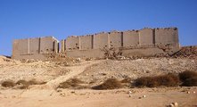 Az Ozirisz-templom romjai (kép forrása: Wikimedia Commons)