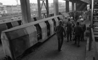A bányászokat szállító népesvonat a komlói Kossuth-bányában, 1973.