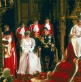 Diana hercegné és Károly herceg a parlament megnyitásán 1981-ben