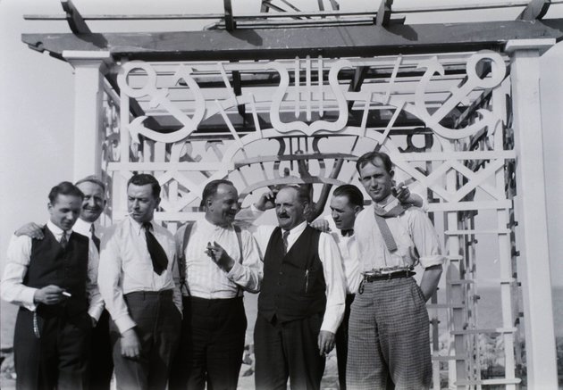 A támogatói csapat, jobbról a harmadik Szalay Emil, a húsüzem tulajdonosa (Cleveland, Kép forrása: Fortepan / Magyar Műszaki és Közlekedési Múzeum)