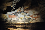 Fények és árnyak: a lascaux-i barlang betekintést nyújt az őskor emberének világképébe