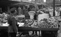 Piac a Lehel téren, 1971 (Kép forrása: Fortepan/ Magyar Rendőr)