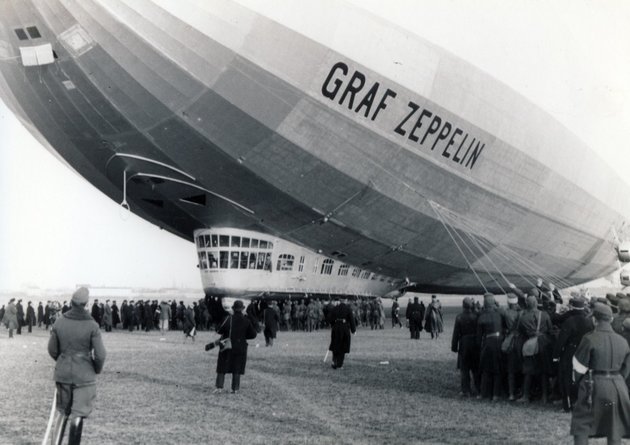 Zeppelin léghajó Csepelen, 1931 (Kép forrása: Fortepan/ Laborcz György)