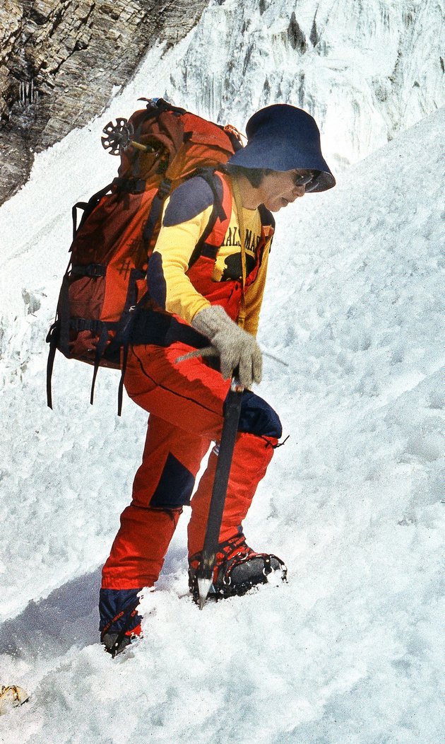 Tabei Dzsunko mászás közben (1985) (Wikipedia / Jaan Künnap / CC BY-SA 4.0)