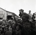 Fidel Castro szónokol a tömegnek a Batista-rezsim összeomlásának napjaiban, 1959.