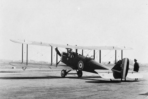 Brit DH-4 típusú felderítő- és bombázógép