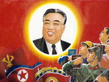 Csúcsra járatott propaganda és személyi kultusz Észak-Koreában (kép forrása: Wikimedia Commons / yeowatzup/ https://www.flickr.com/photos/yeowatzup/2921982778 / CC BY 2.0)