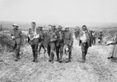 A somme-i csata vérfürdőjében megsebesült katonák, 1916