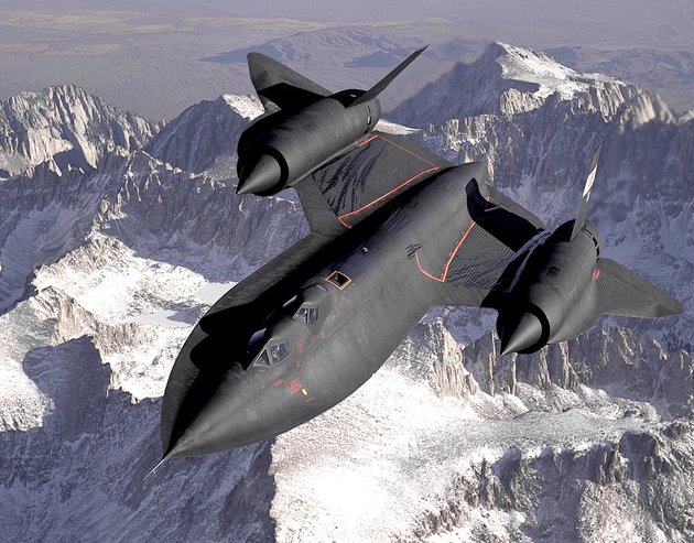 Az amerikai légierő SR–71 Blackbird gépét a CIA A-12 OXCART repülőgépéből fejlesztették ki