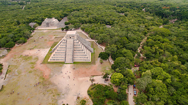 Chichén Itzá a levegőből (Wikimedia Commons / Donepicr / CC BY 3.0)