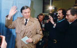 IV. Politikai berendezkedések a modern korban / 19. A közjogi rendszer átalakítása Magyarországon (1989 –2011)